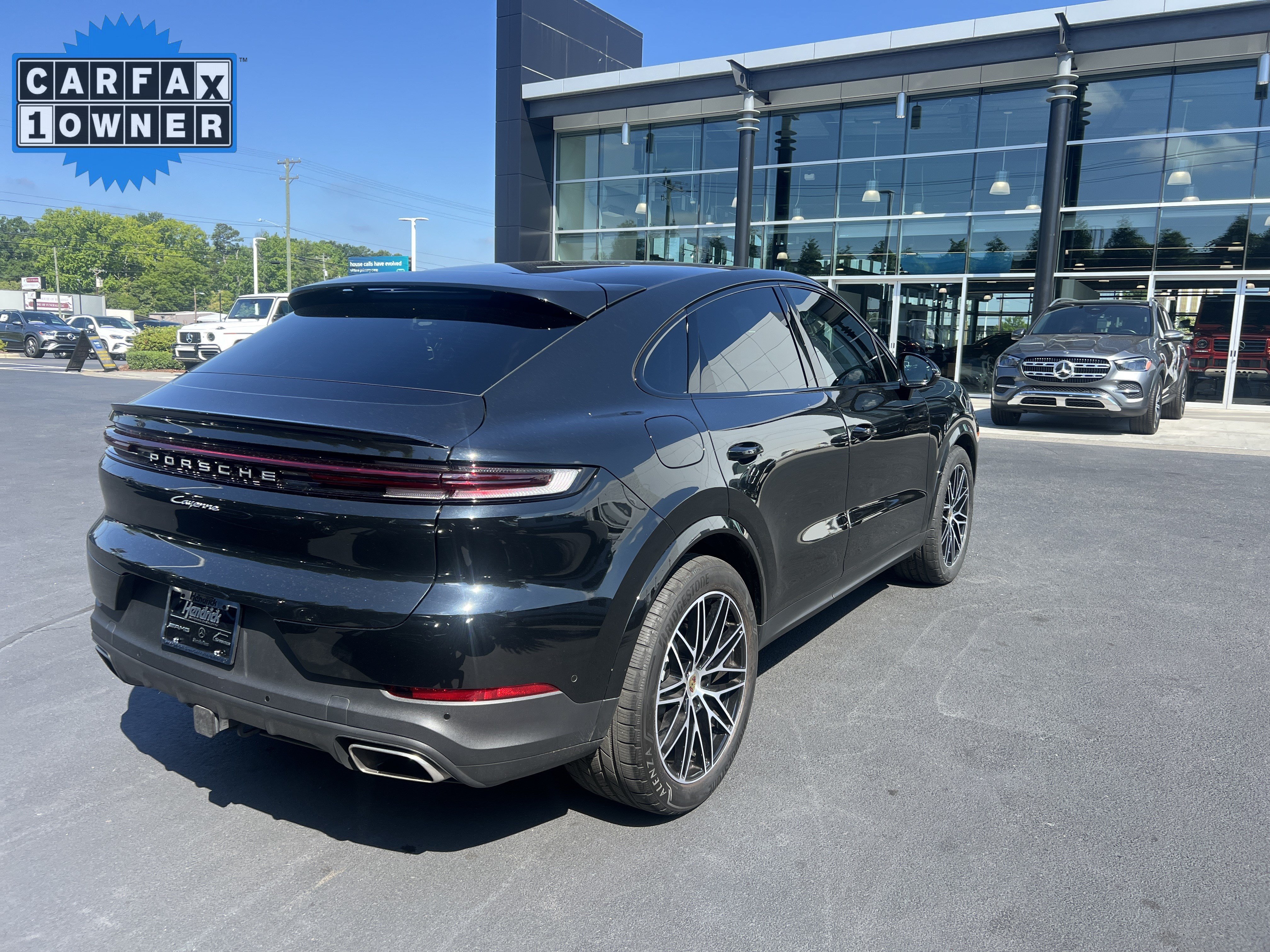 Used 2024 Porsche Cayenne Coupe AWD/4WD image 10