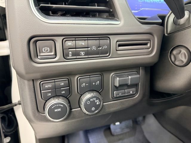 Used 2022 Chevrolet Suburban LT w/ LT Signature Package image 20