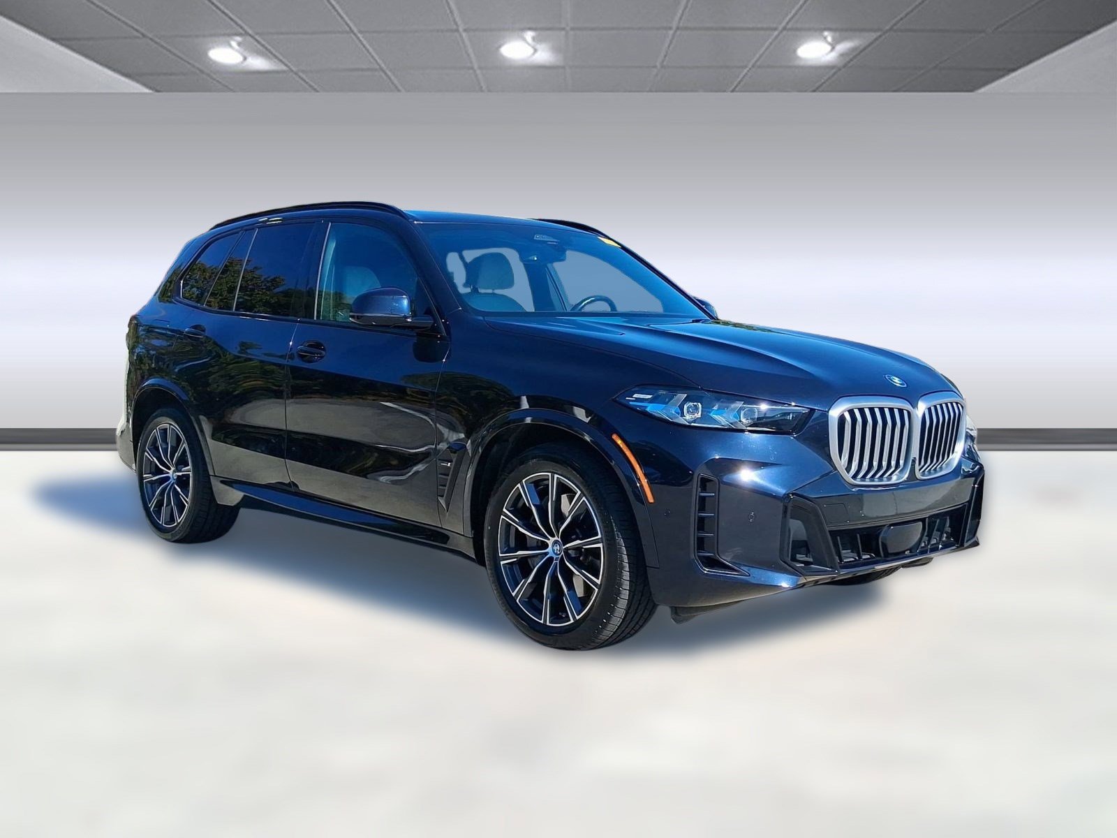 Certified 2024 BMW X5 xDrive50e w/ M Sport Package image 5