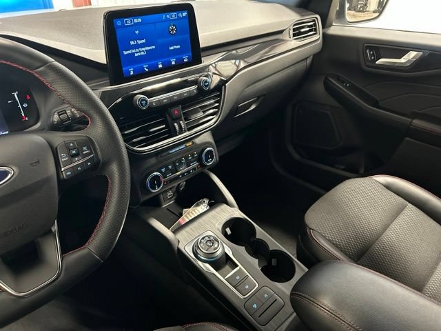 Used 2025 Ford Escape ST-Line Select AWD/4WD image 28
