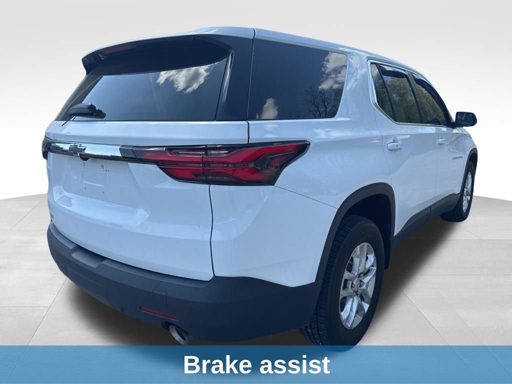 Used 2022 Chevrolet Traverse LS image 9