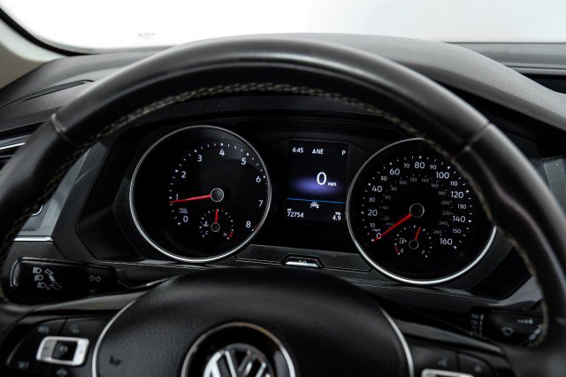 Used 2021 Volkswagen Tiguan SE R-Line image 17