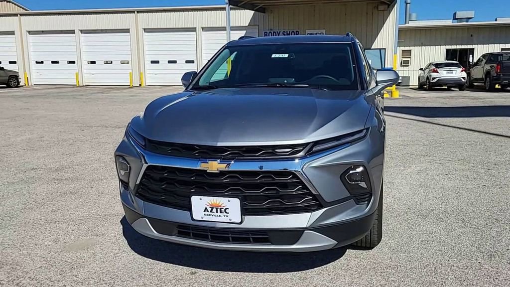 New 2026 Chevrolet Blazer LT w/ Convenience Package image 3