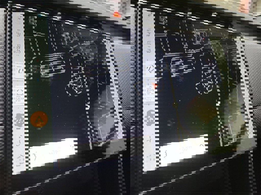 New 2025 Land Rover Discovery Sport Dynamic SE image 33