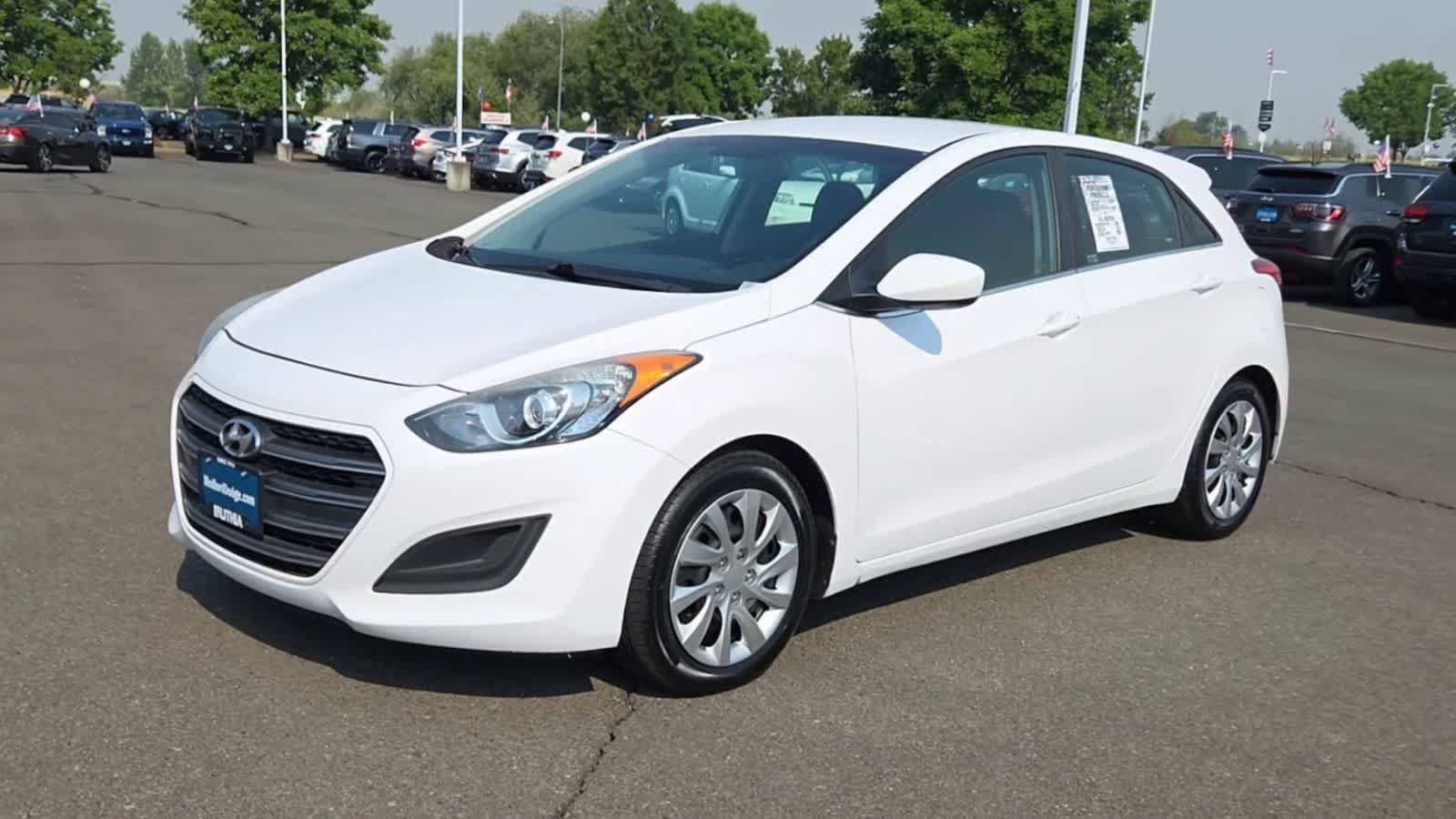 Used 2016 Hyundai Elantra GT FWD image 4