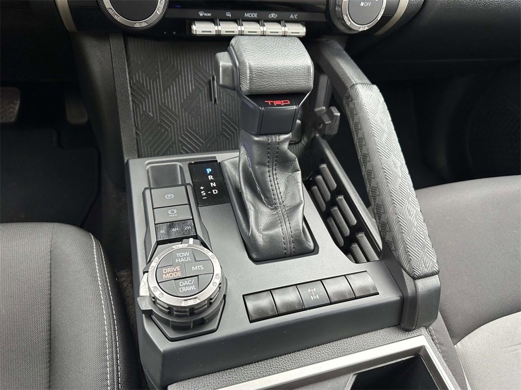Used 2024 Toyota Tacoma TRD Off-Road image 6