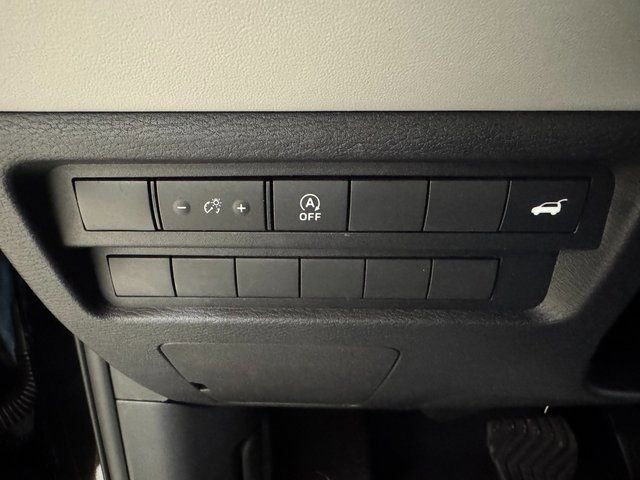 New 2026 Mitsubishi Outlander SE FWD image 10