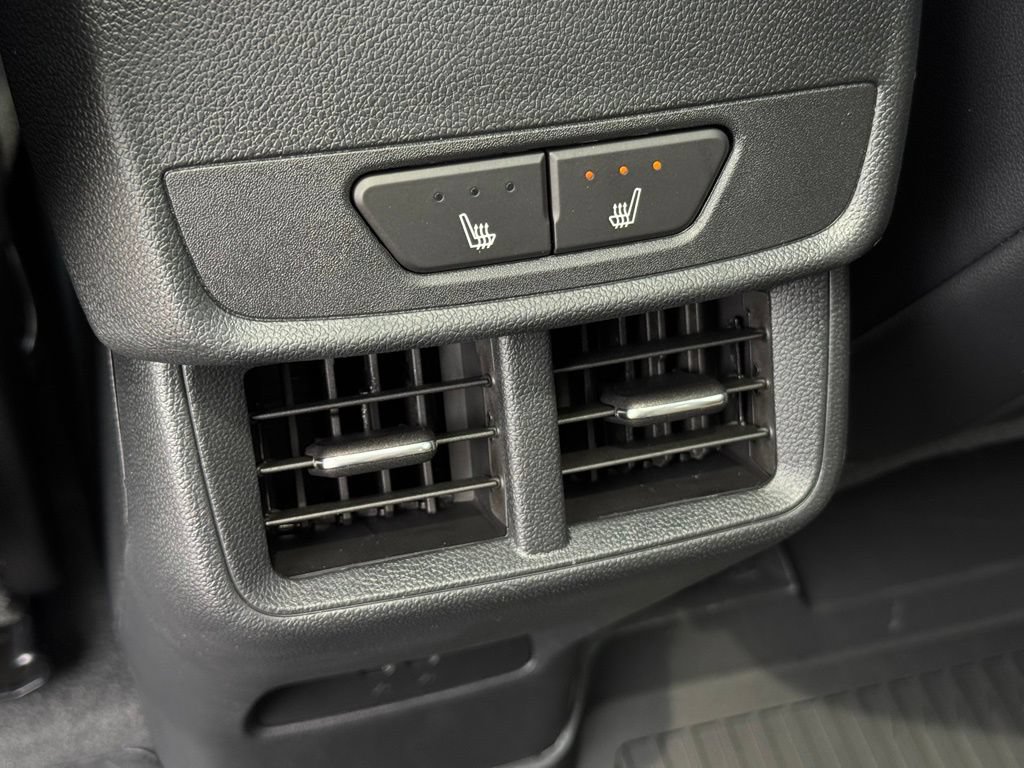 New 2027 Chevrolet Equinox ACTIV w/ Convenience Package III FWD image 25