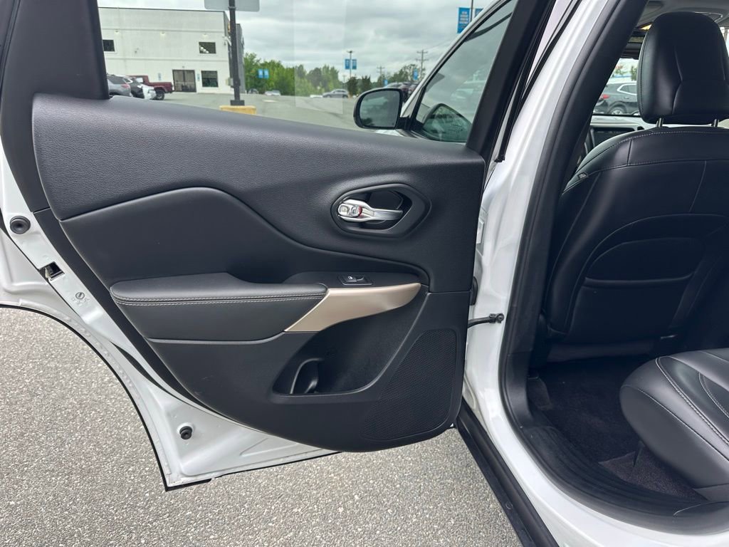 Used 2018 Jeep Cherokee Limited w/ High Altitude Package AWD/4WD image 24