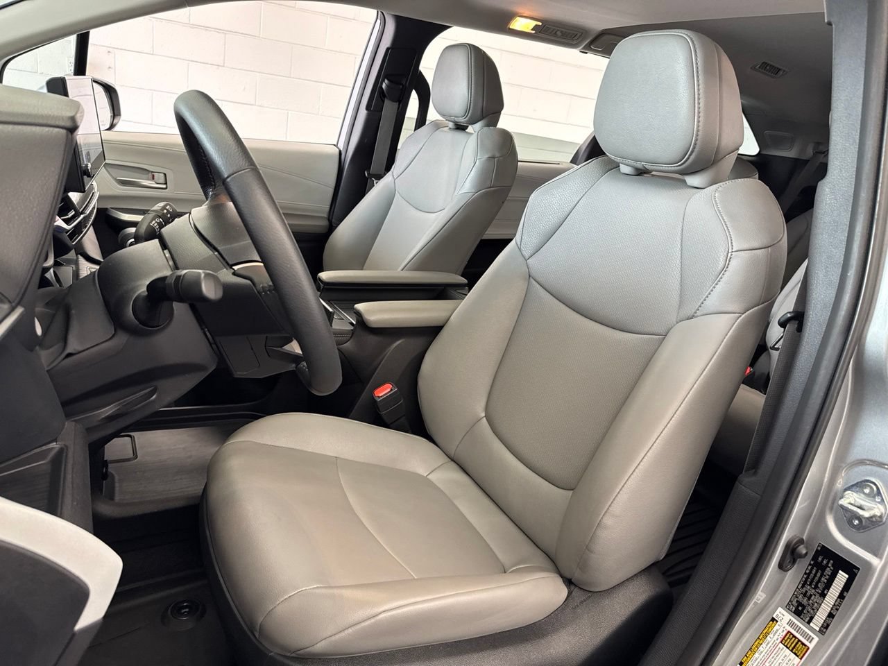 Certified 2025 Toyota Sienna XLE w/ XLE Plus Package AWD/4WD image 16
