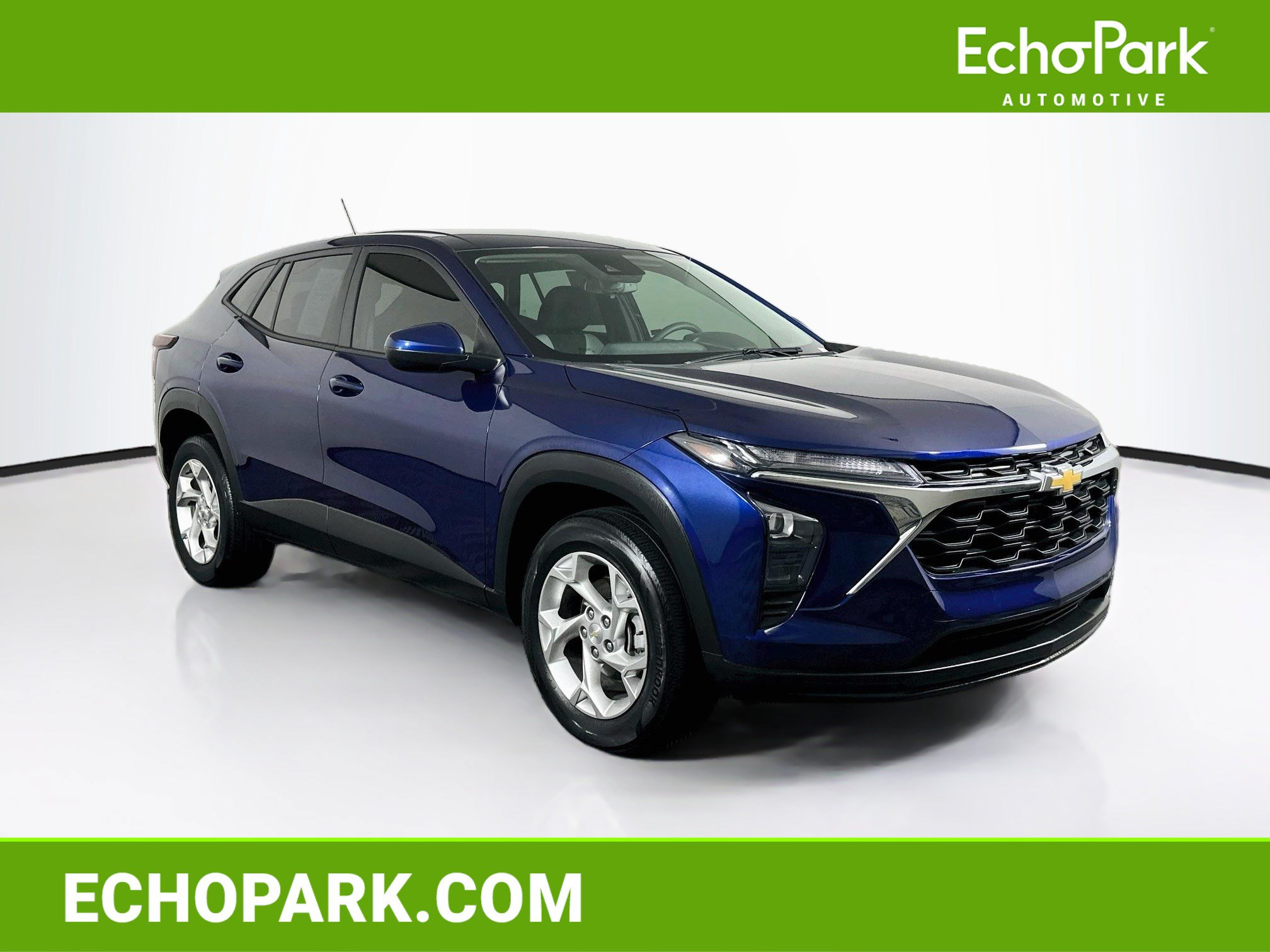 Used 2024 Chevrolet Trax LS w/ LS Convenience Package FWD image 1