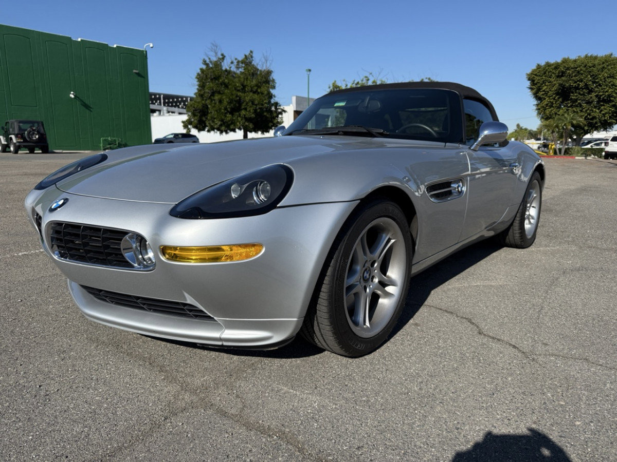 Used 2003 BMW Z8 image 1