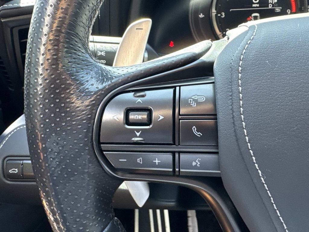 Used 2018 Lexus LC 500 Coupe w/ Touring Package RWD image 15