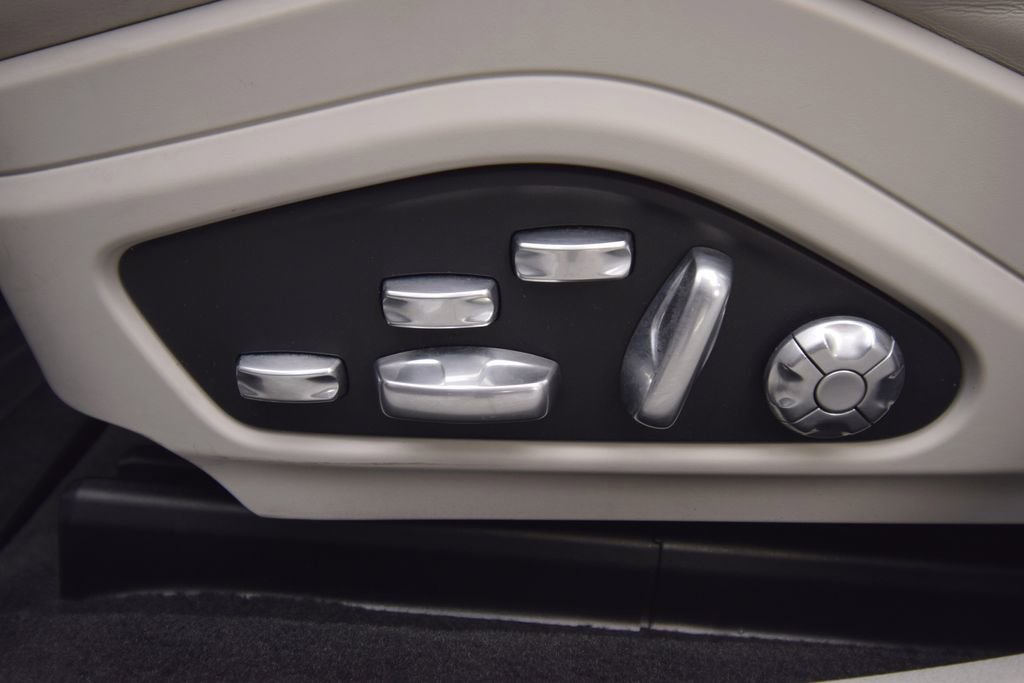 Used 2017 Porsche Panamera Turbo image 28