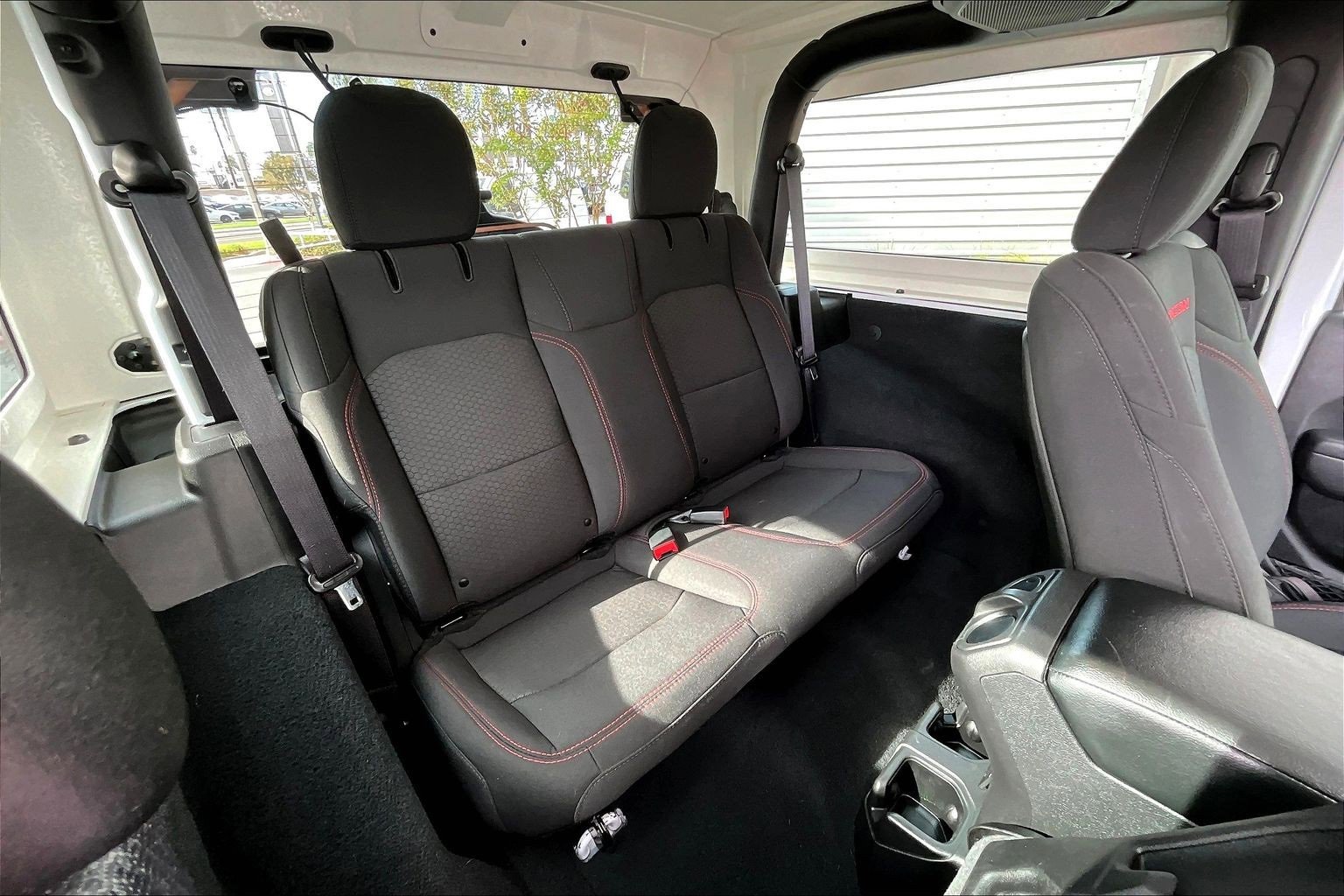 Used 2022 Jeep Wrangler Rubicon w/ Steel Bumper Group image 27