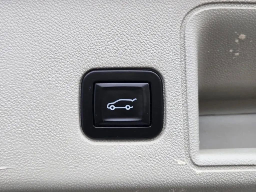 Used 2019 GMC Terrain Denali w/ Comfort Package image 33