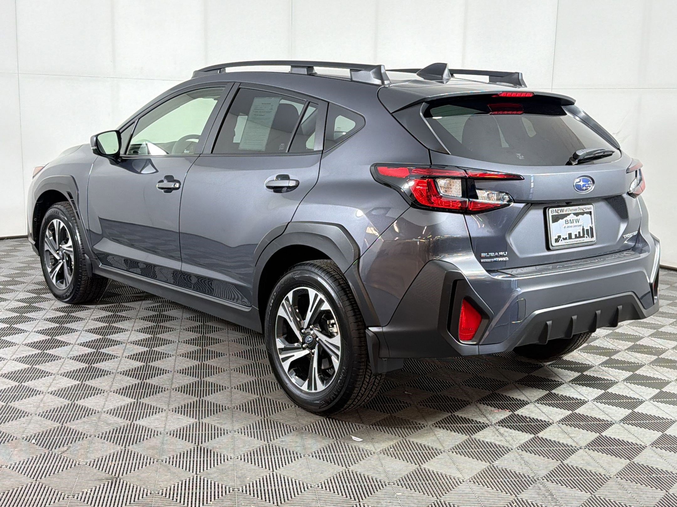 Used 2024 Subaru Crosstrek 2.0i Premium image 3