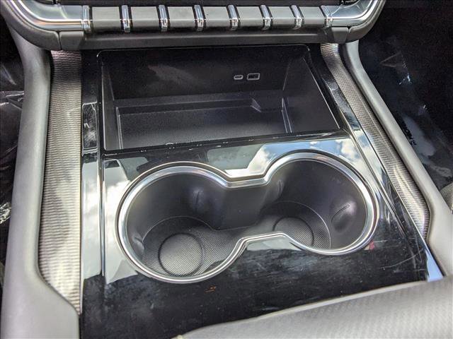 Used 2025 GMC Yukon Elevation AWD/4WD image 12