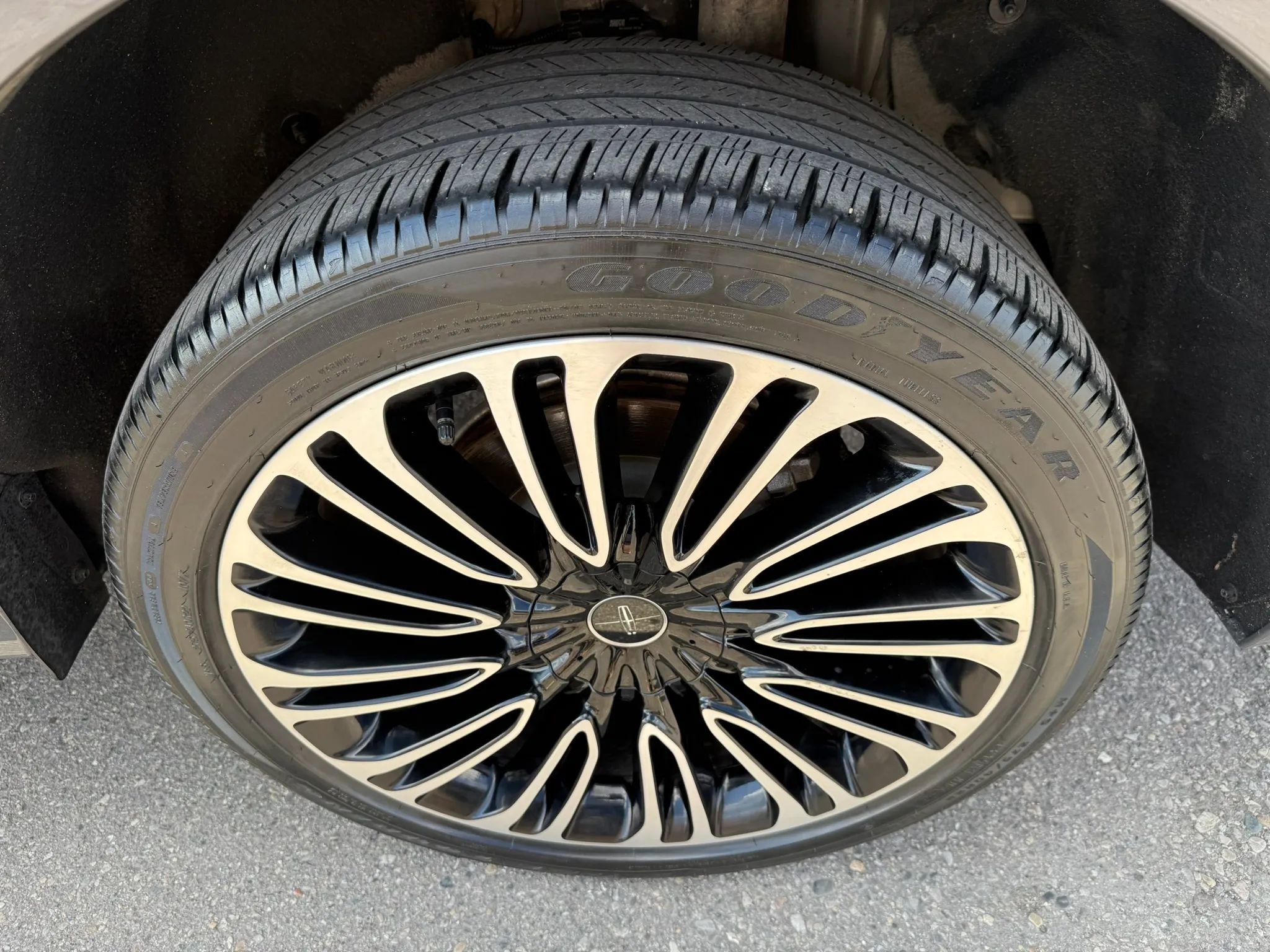 Used 2022 Lincoln Aviator Black Label w/ Dynamic Handling Package image 10