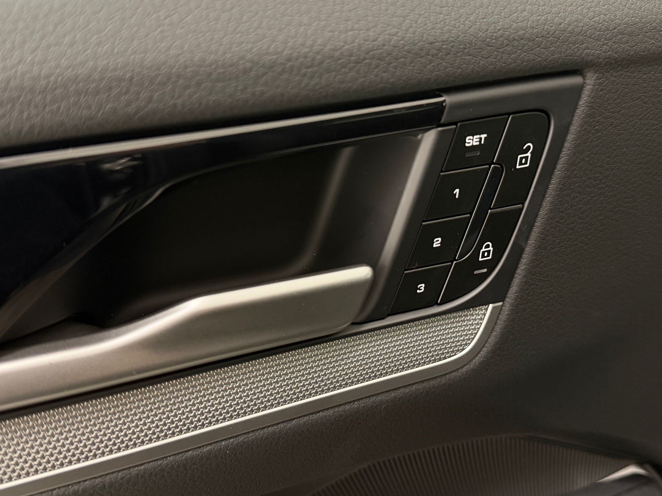 New 2026 Porsche Cayenne S AWD/4WD image 28
