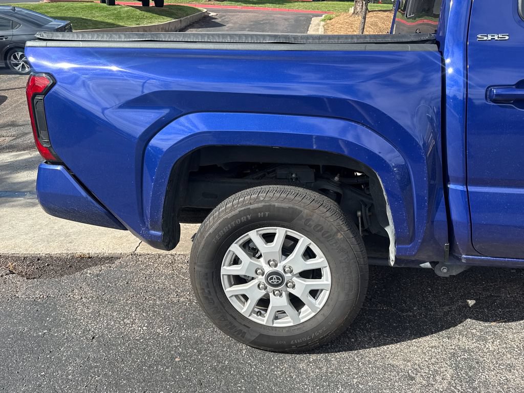 Used 2025 Toyota Tacoma SR5 AWD/4WD image 33