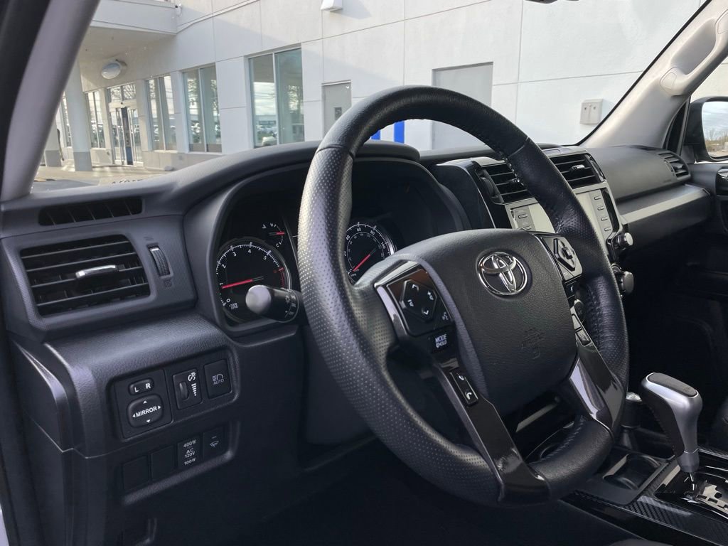 Used 2024 Toyota 4Runner TRD Off-Road Premium image 28