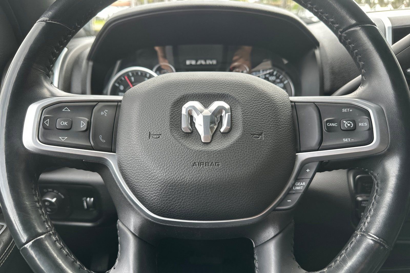 Used 2024 RAM 3500 Big Horn image 22