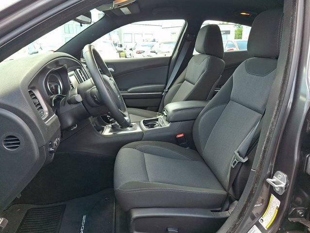 Used 2016 Dodge Charger SE RWD image 18