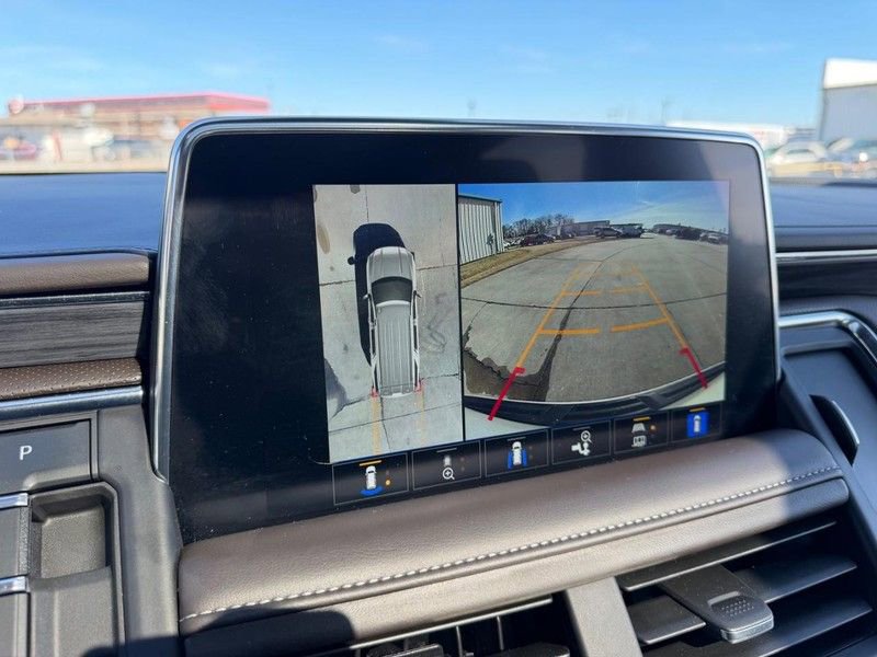 Used 2023 GMC Yukon SLT w/ SLT Premium Package image 24