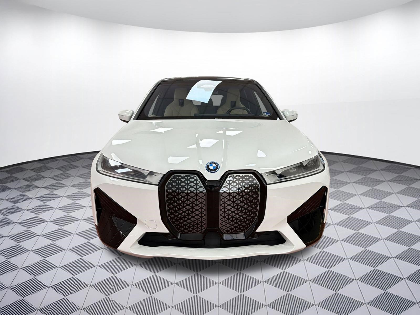 Certified 2023 BMW iX xDrive50 w/ Premium Package image 6