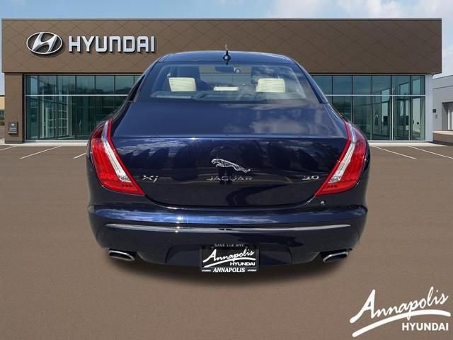 Used 2015 Jaguar XJ image 4