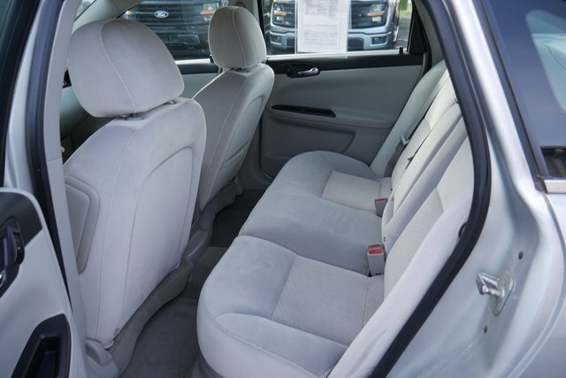 Used 2009 Chevrolet Impala LT image 19