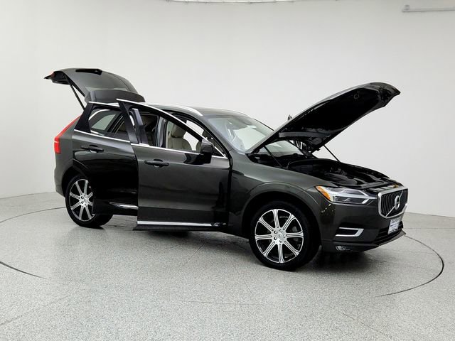 Used 2018 Volvo XC60 T6 Inscription w/ Luxury Seat Package image 10