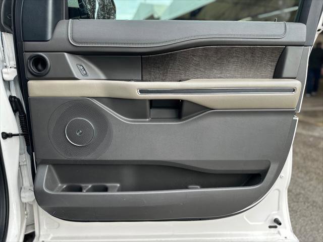 Used 2019 Ford Expedition Limited w/ Equipment Group 301A image 19