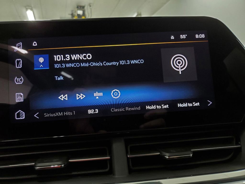 Used 2025 Chevrolet Trax LT w/ LT Convenience Package FWD image 16