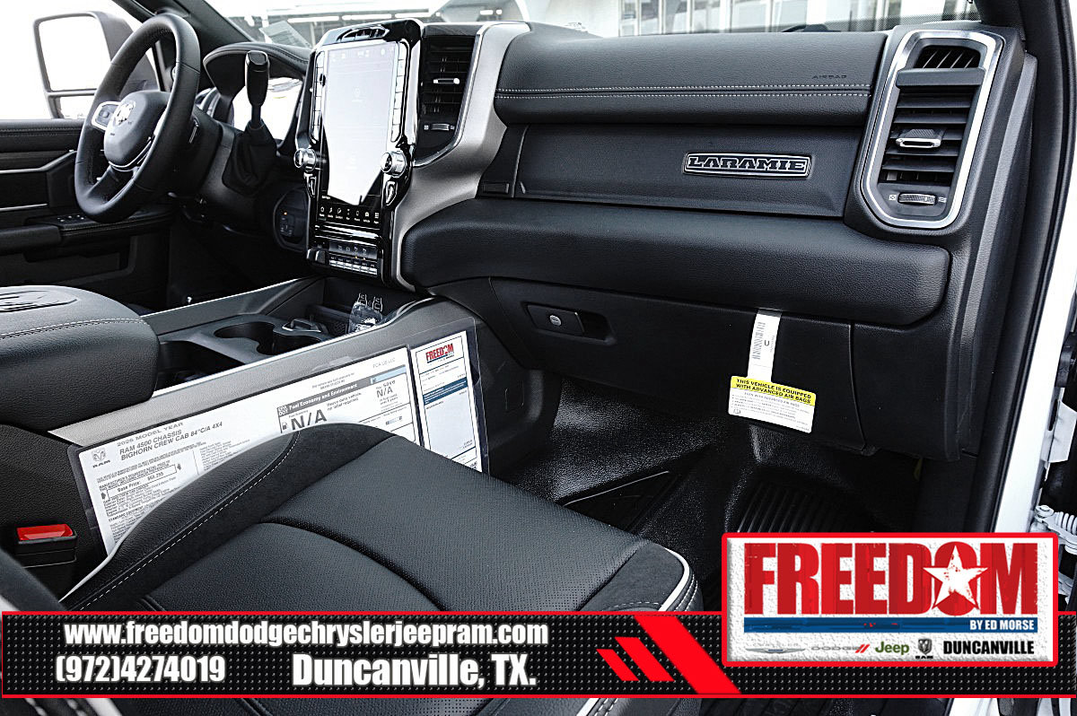 New 2026 RAM 4500 4x4 Crew Cab DRW w/ Laramie Trim Package image 12
