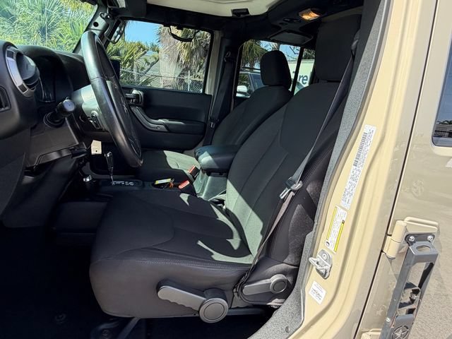 Used 2018 Jeep Wrangler Unlimited Sport AWD/4WD image 10