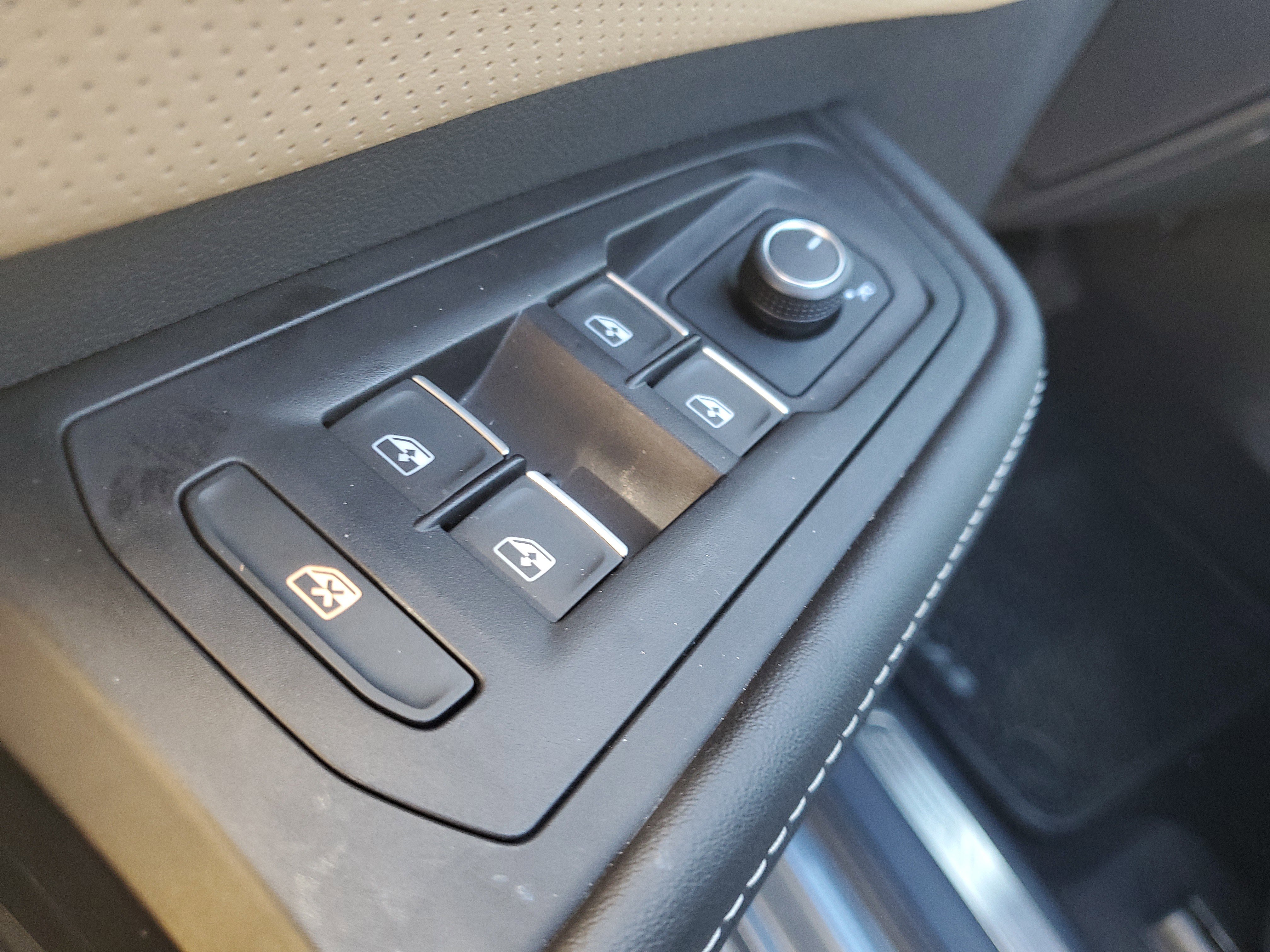 Used 2024 Volkswagen Atlas Cross Sport SE w/ Panoramic Sunroof Package image 11