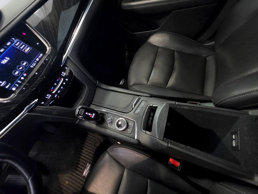 Used 2021 Cadillac XT6 Premium Luxury FWD image 38