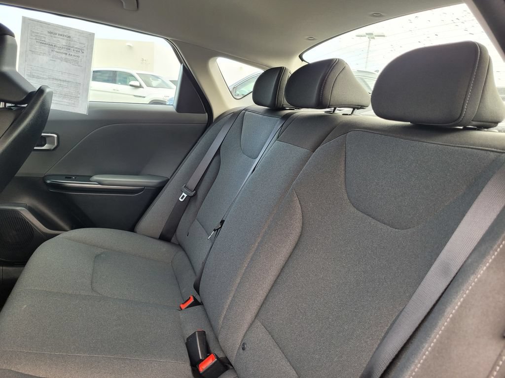Used 2025 Kia K4 FWD image 14