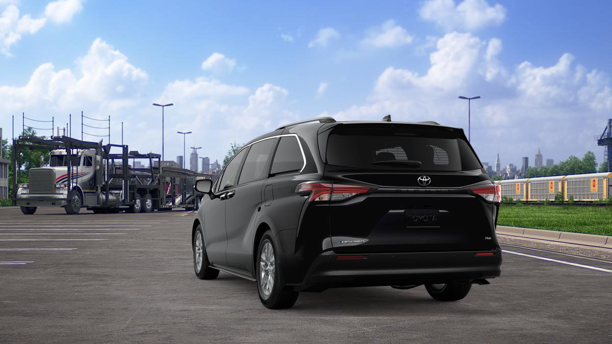 New 2026 Toyota Sienna XLE AWD/4WD image 7