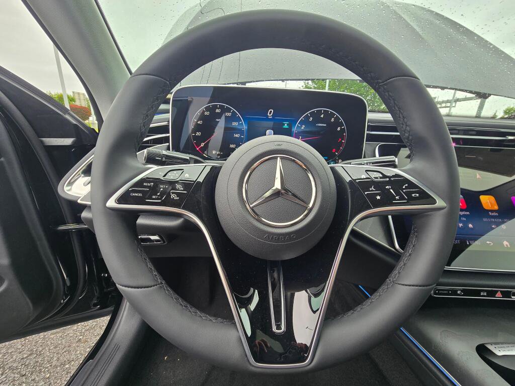New 2026 Mercedes-Benz E 350 4MATIC Sedan image 14