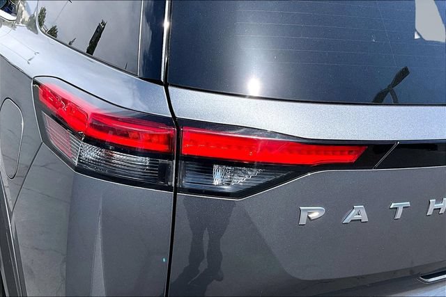 Certified 2024 Nissan Pathfinder SV FWD image 23