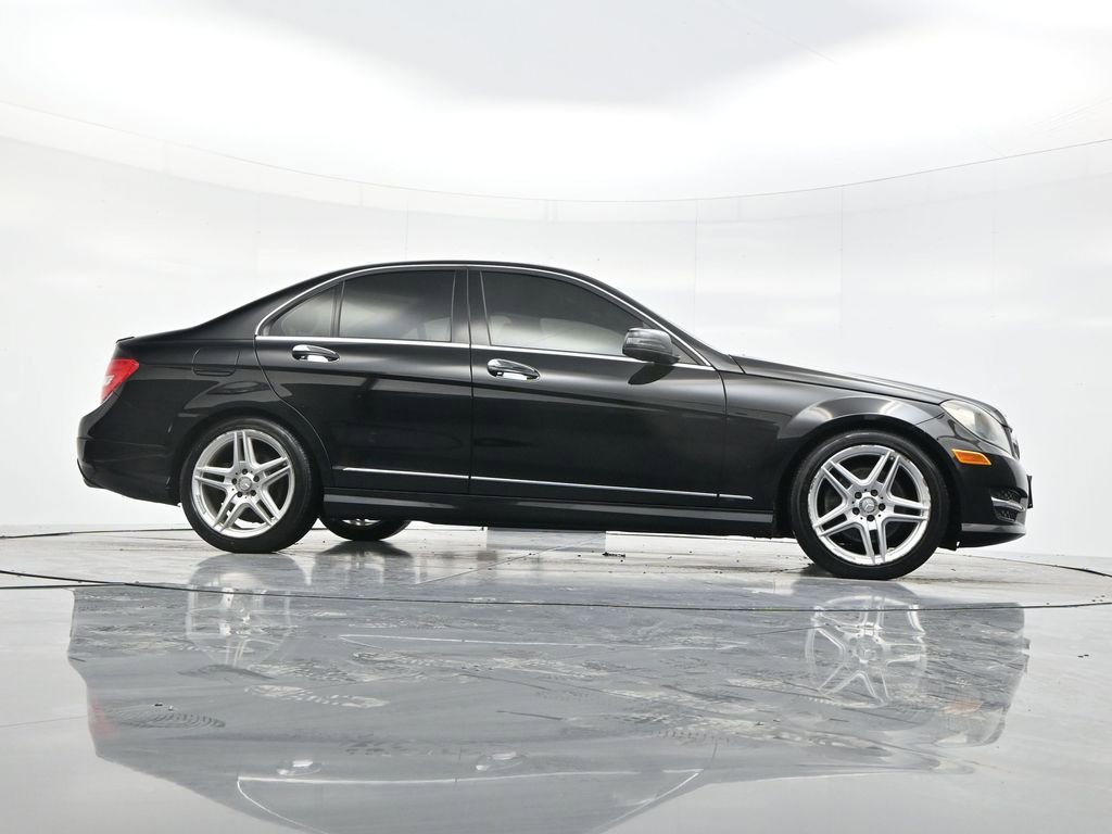 Used 2013 Mercedes-Benz C 300 4MATIC Sedan image 47