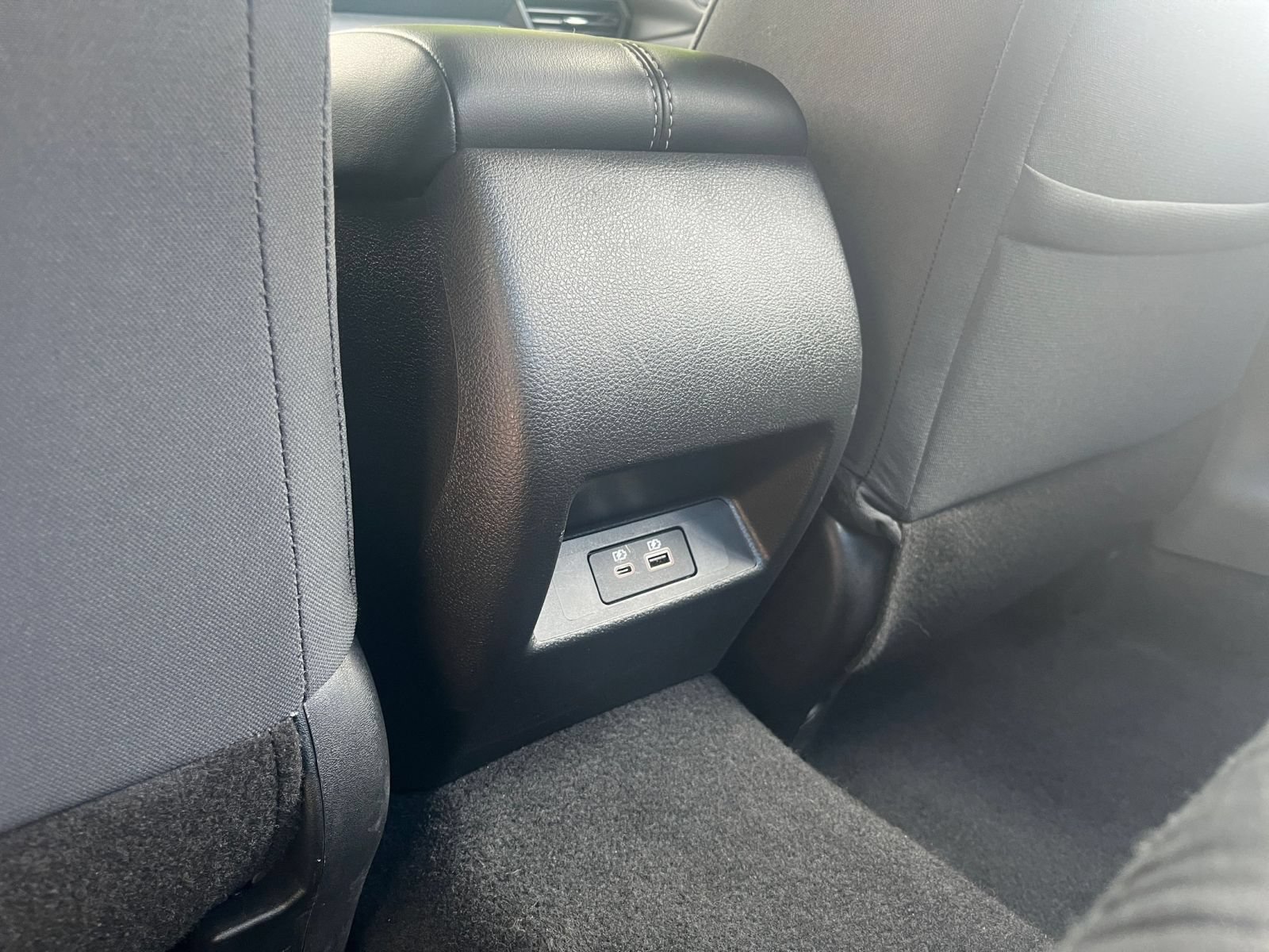 Used 2025 Nissan Altima 2.5 SV FWD image 19