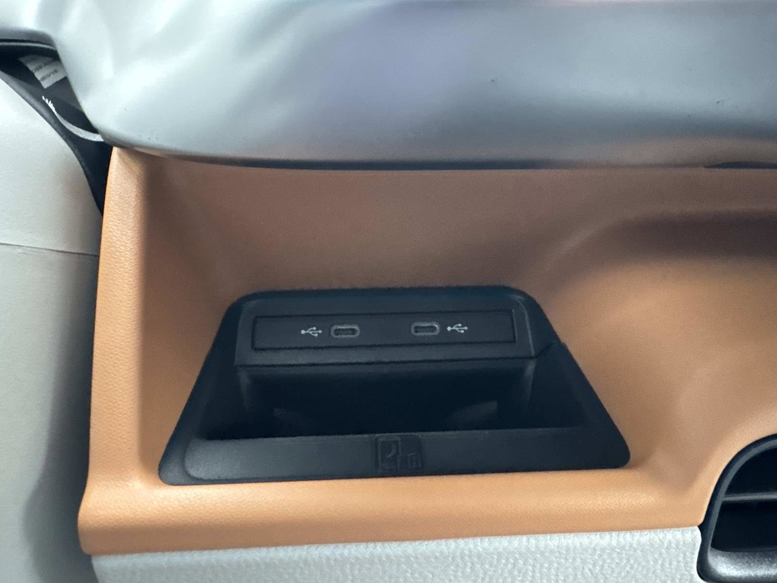 New 2025 Volkswagen ID. Buzz Pro S Plus image 27