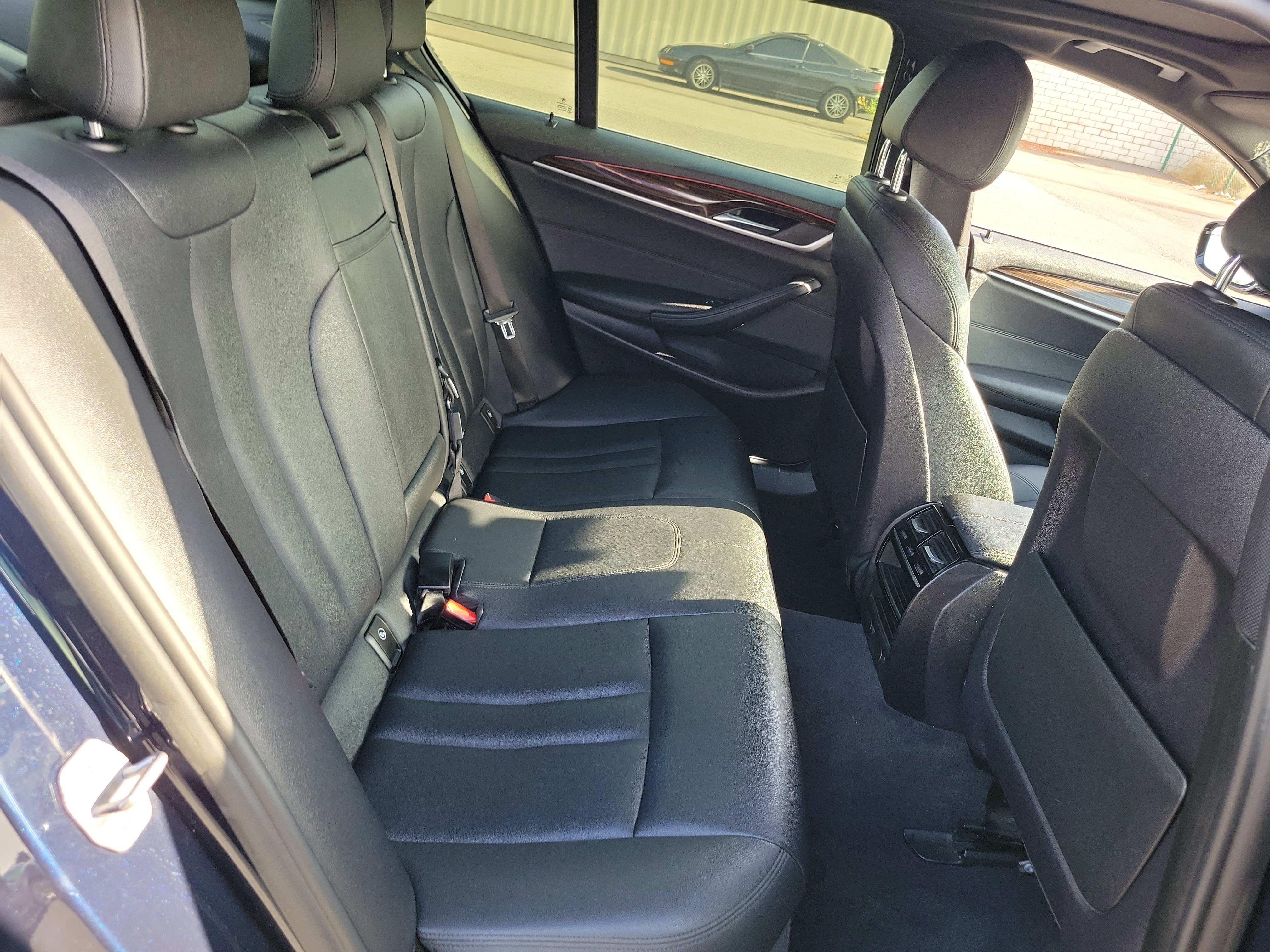 Used 2019 BMW 530e RWD image 22