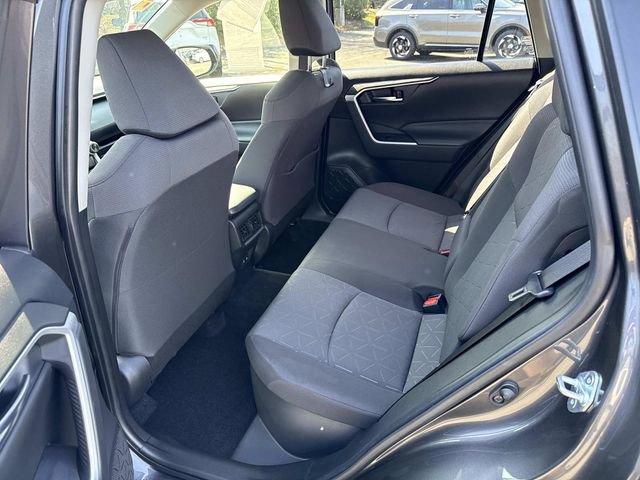 Used 2020 Toyota RAV4 XLE w/ Convenience Package image 17