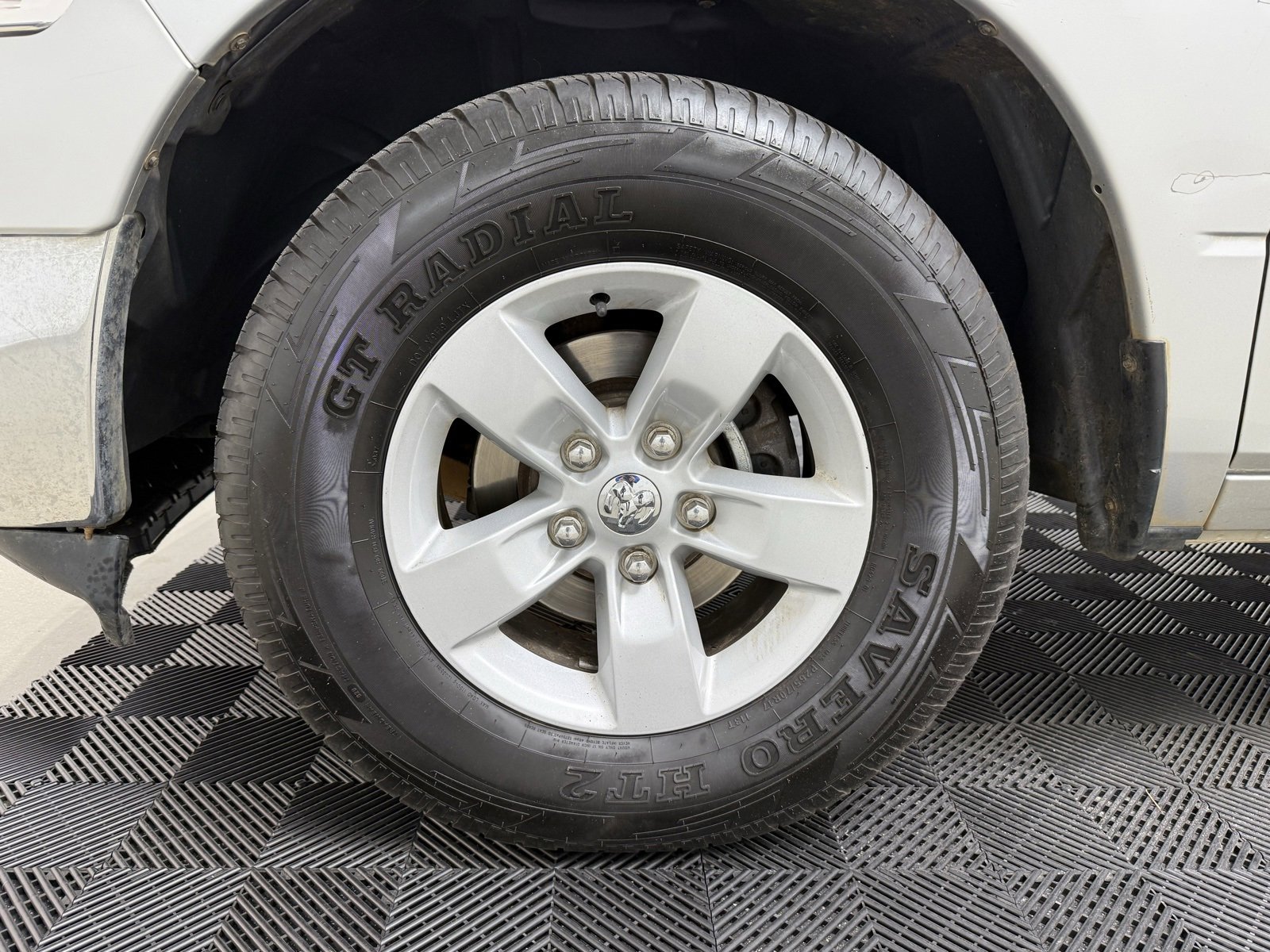 Used 2017 RAM 1500 Classic SLT image 11