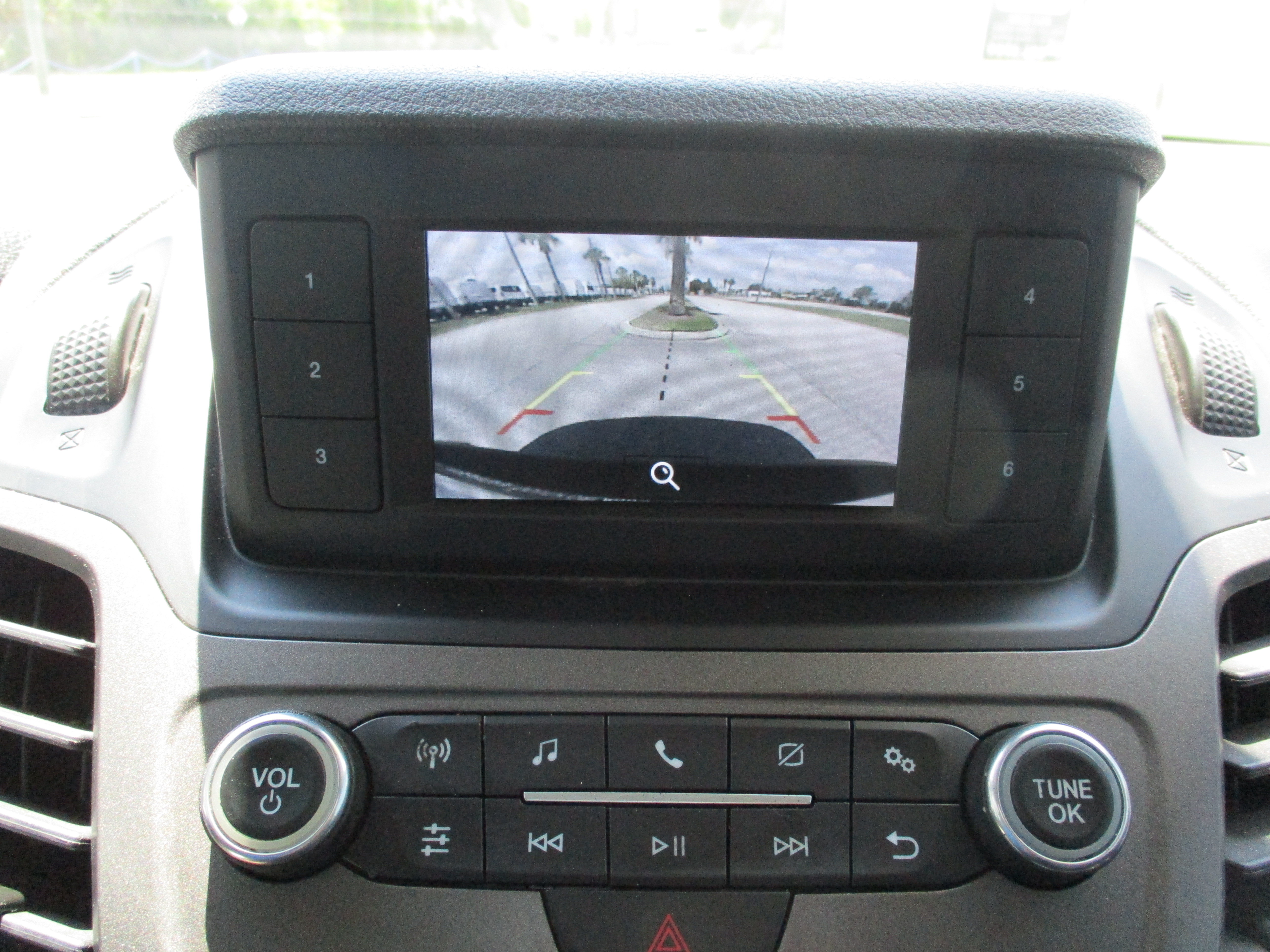 Certified 2023 Ford Transit Connect XL FWD image 18